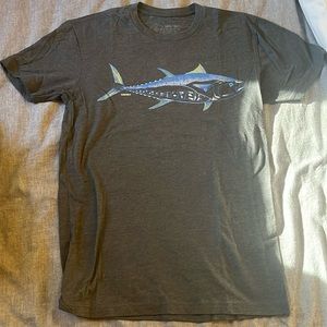 Men’s t-shirt 100% cotton never worn - fish design